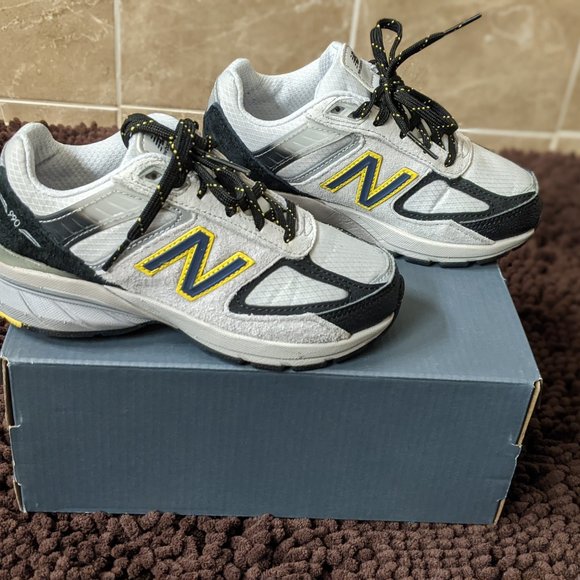 Kids New Balance 990v5 Size 10.5 W (wide) - Picture 4 of 4